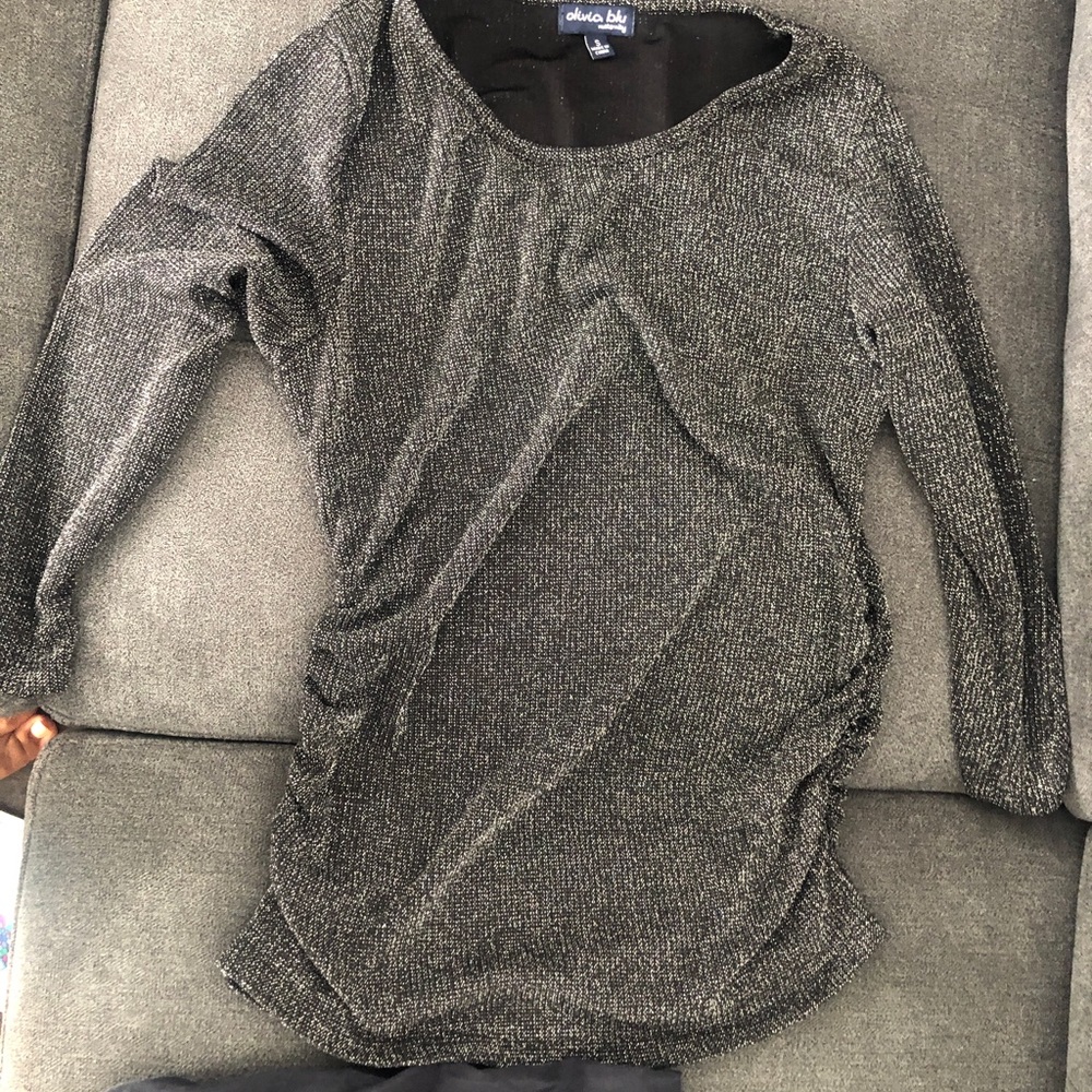 Maternity top size S and bottom size 4